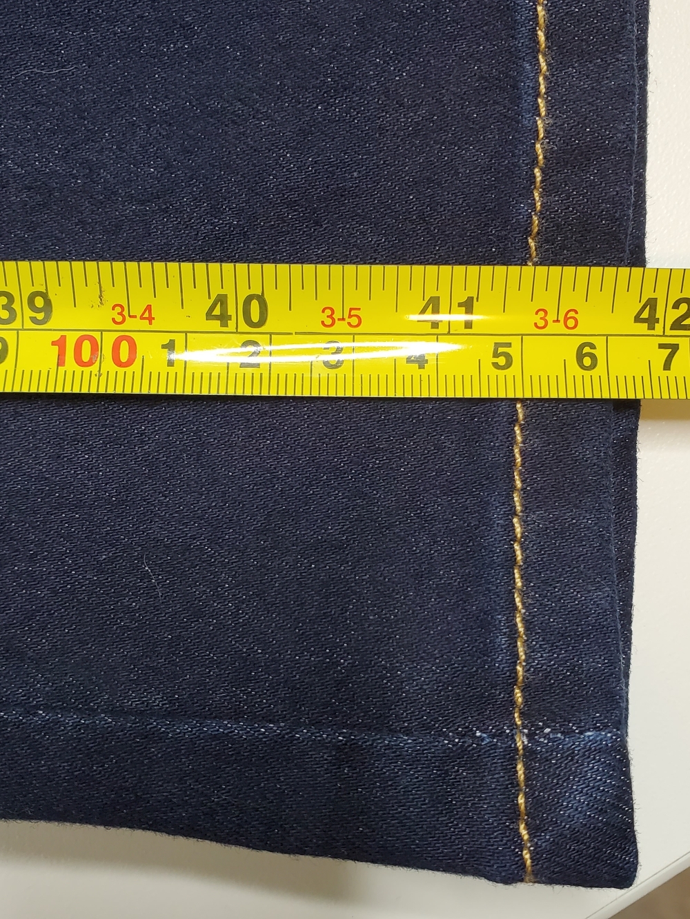 Levi's Women's 312 Shaping Slim Jeans, Blue (Size 34) - Picture 8 of 10